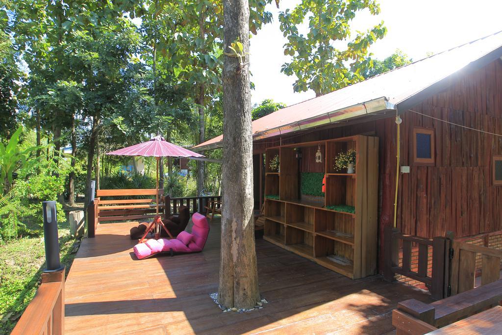 Villa Baan Suan Auy Kham à Mae Sai Extérieur photo